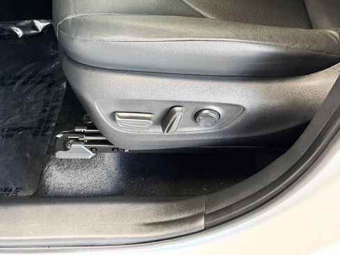 Used 2024 Toyota Grand Highlander XLE image 22