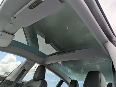 Used 2025 Tesla Model 3 Long Range RWD image 19