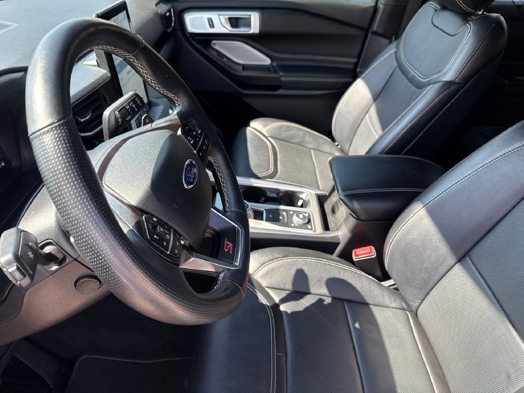 Used 2020 Ford Explorer ST w/ Premium Technology Package AWD/4WD image 19