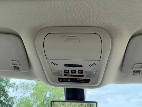 Used 2023 Buick Enclave Essence w/ Experience Buick Package AWD/4WD image 21