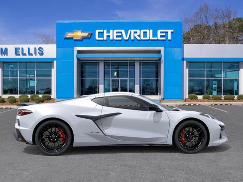 New 2025 Chevrolet Corvette Z06 RWD image 5
