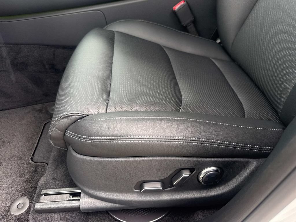 New 2026 Genesis GV70 2.5T AWD/4WD image 19
