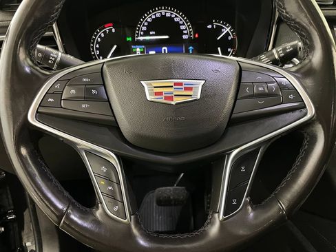 Used 2018 Cadillac XT5 Luxury w/ Driver Awareness Package AWD/4WD image 19