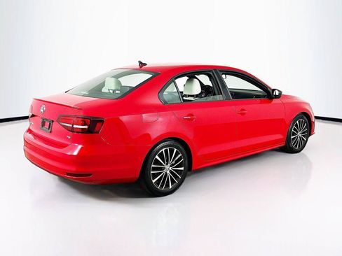 Used 2016 Volkswagen Jetta Sport FWD image 5
