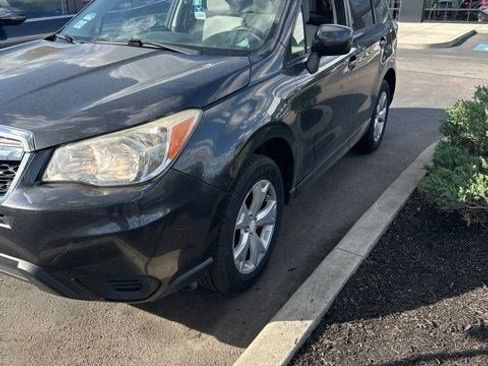Used 2014 Subaru Forester 2.5i Premium AWD/4WD image 1