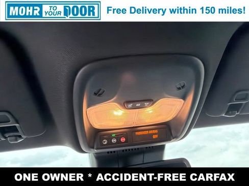 Used 2025 Chevrolet Colorado Z71 AWD/4WD image 32