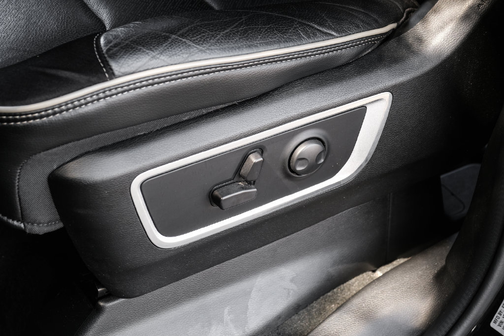 Used 2023 RAM 1500 Laramie AWD/4WD image 48