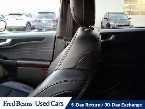 Certified 2023 Ford Escape ST-Line w/ Tech Pack #1 image 18