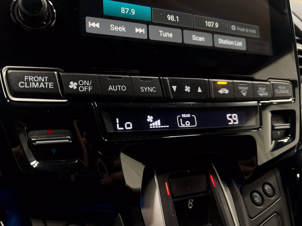 Used 2018 Honda Odyssey Elite image 27