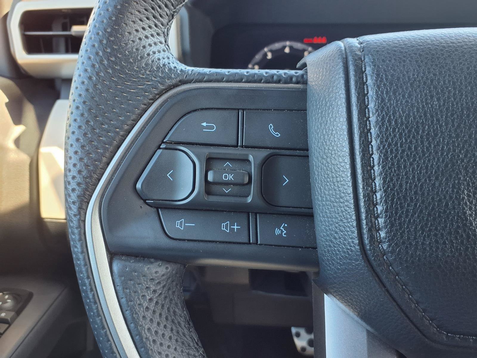 Used 2024 Toyota Tacoma TRD Sport AWD/4WD image 15
