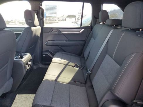 New 2026 GMC Acadia Elevation image 11