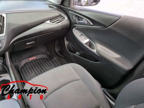 Used 2022 Chevrolet Malibu LT FWD image 19