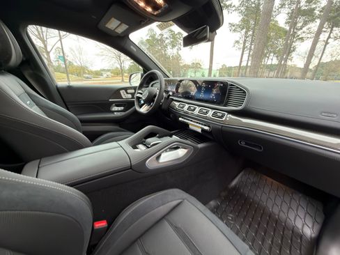 New 2026 Mercedes-Benz GLE 53 AMG 4MATIC Coupe image 19
