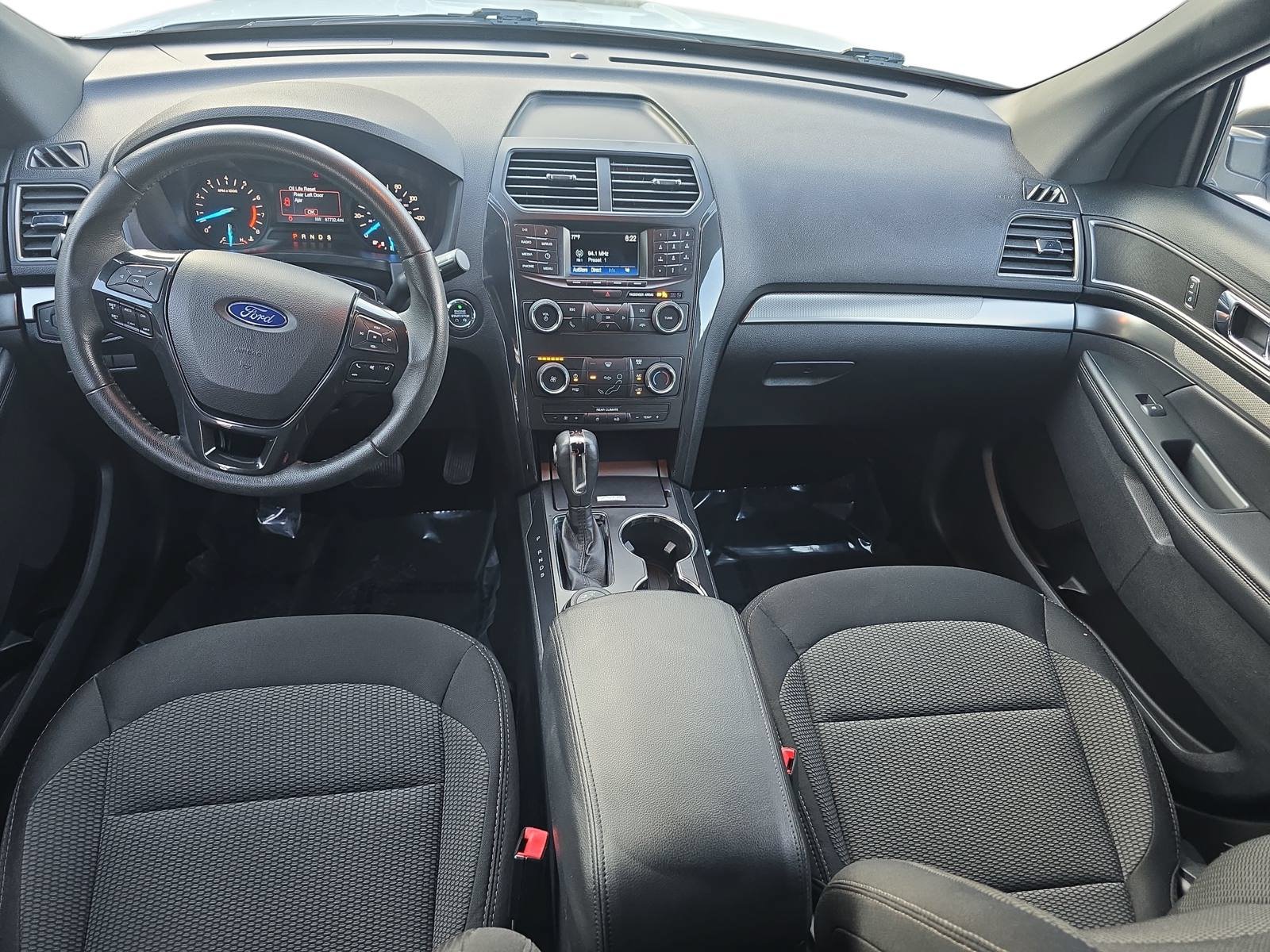Used 2019 Ford Explorer XLT w/ Class III Trailer Tow Package AWD/4WD image 9