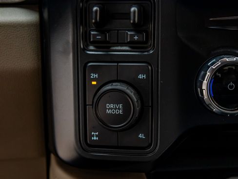 Used 2026 Ford F250 Platinum w/ Platinum Plus Package image 24