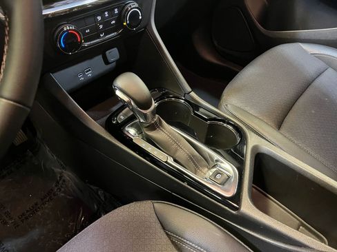 Used 2025 Buick Encore GX Preferred image 40