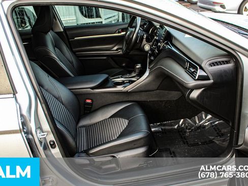 Used 2023 Toyota Camry SE image 21