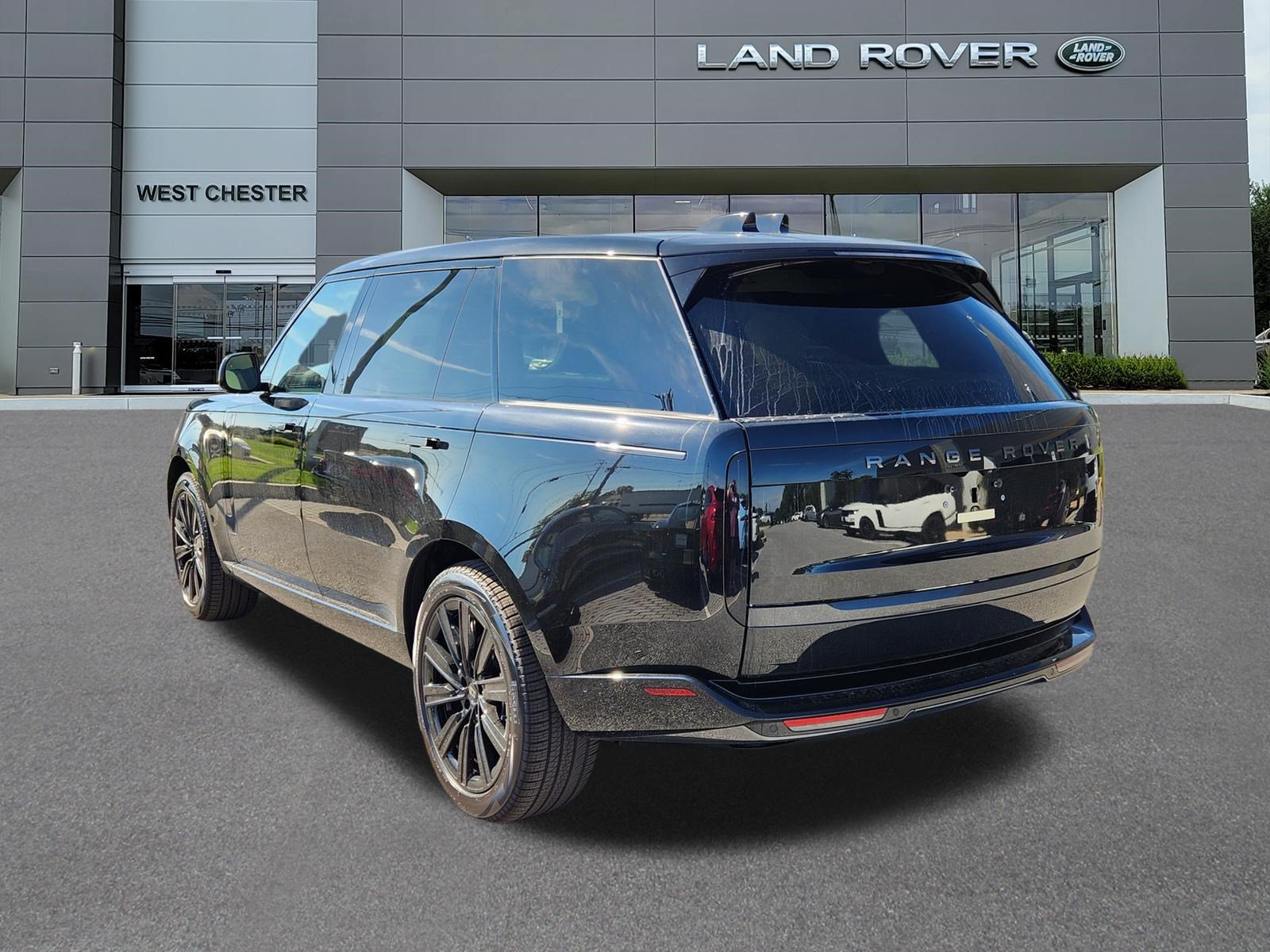New 2027 Land Rover Range Rover Long Wheelbase SE AWD/4WD image 3