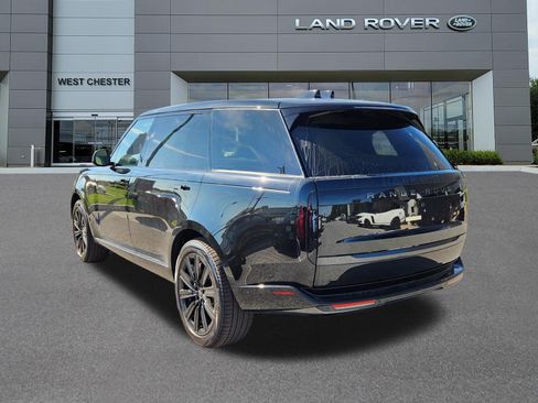 New 2027 Land Rover Range Rover Long Wheelbase SE AWD/4WD image 3