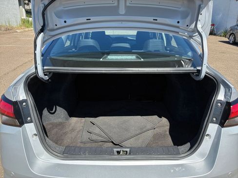 Used 2025 Nissan Versa SV image 29