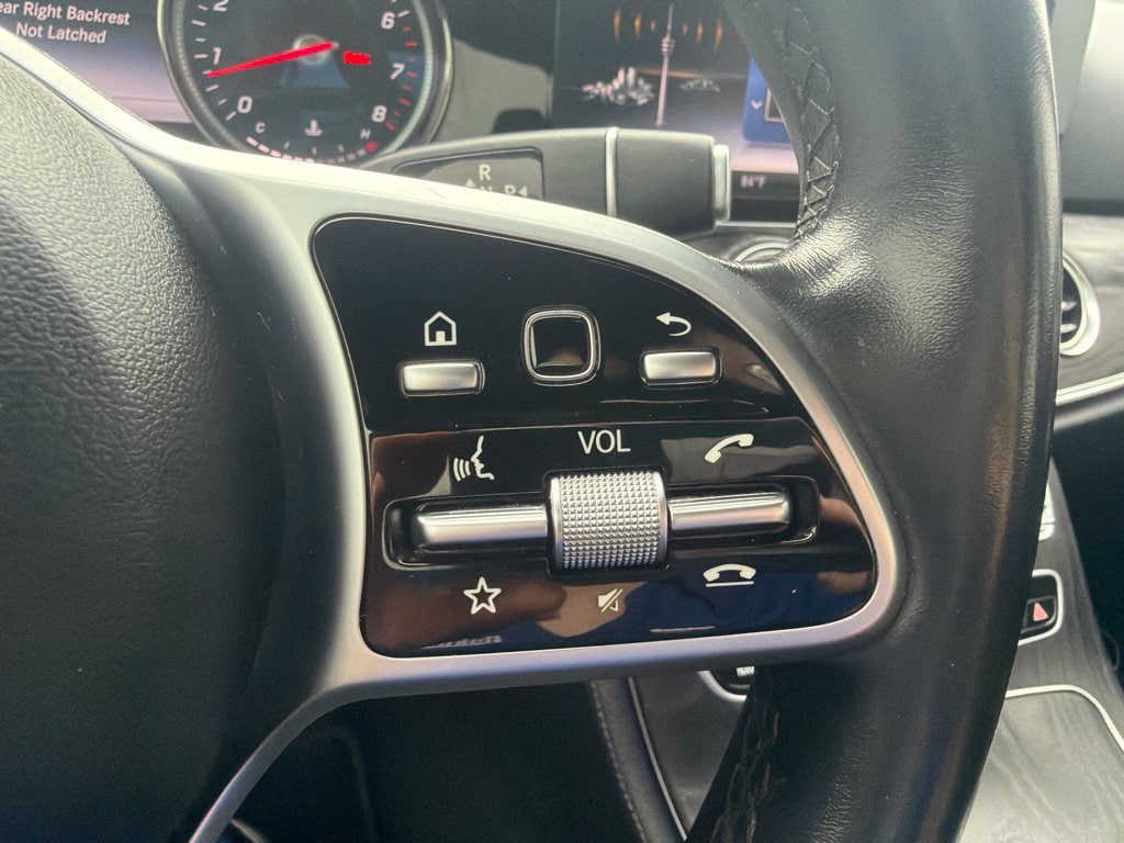 Used 2019 Mercedes-Benz E 300 4MATIC image 11