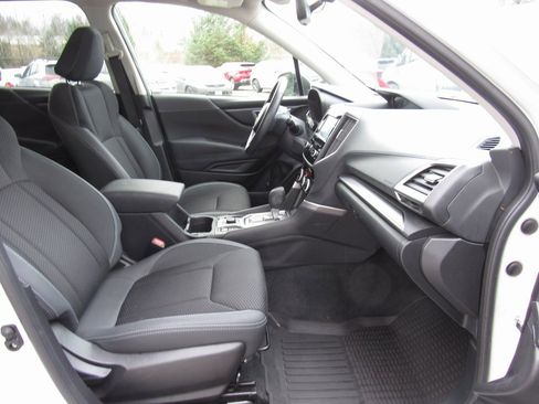 Used 2019 Subaru Forester Premium image 17