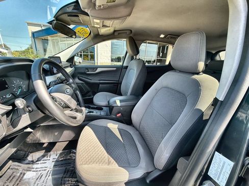 Used 2022 Ford Escape SE w/ SE Sport Appearance Package FWD image 13