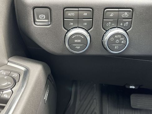 New 2026 GMC Sierra 3500 SLT w/ SLT Premium Package image 30