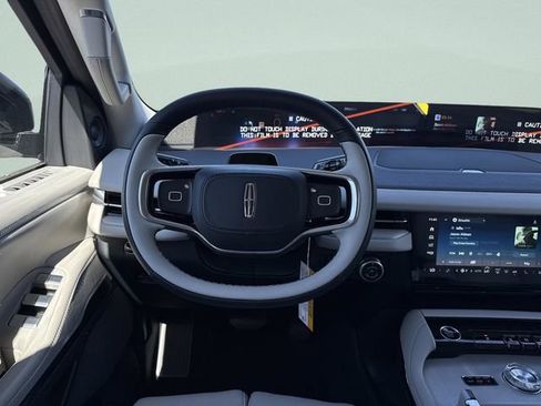 New 2026 Lincoln Navigator L Reserve image 25