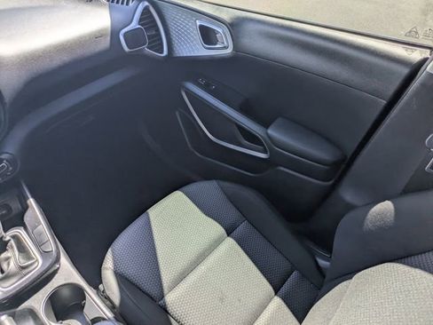 Used 2024 Kia Soul LX w/ Option Group 015 image 16