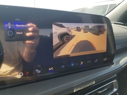 New 2026 Chevrolet Traverse LT w/ Sun and Wheel Package image 20