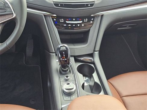 New 2026 Cadillac XT5 Premium Luxury w/ Driver Assist Package image 17