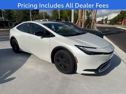 New 2026 Toyota Prius Plug-In Hybrid FWD image 3