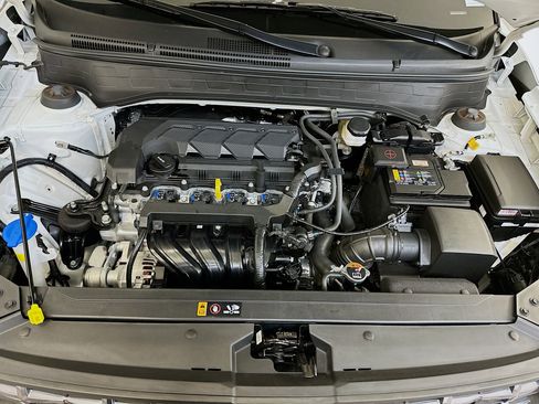 Used 2025 Hyundai Venue SEL image 34