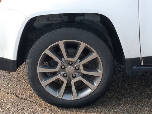 Used 2016 Jeep Compass Sport w/ Power Value Group image 21