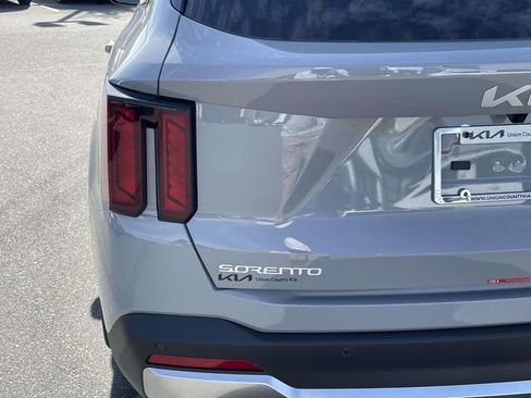 New 2026 Kia Sorento S w/ S Panoramic Sunroof Package image 10