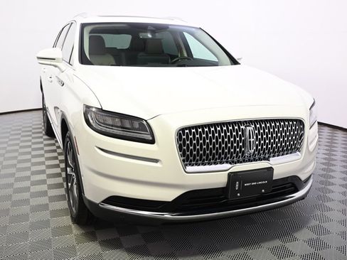 Used 2023 Lincoln Nautilus Reserve w/ Equipment Group 201A image 6