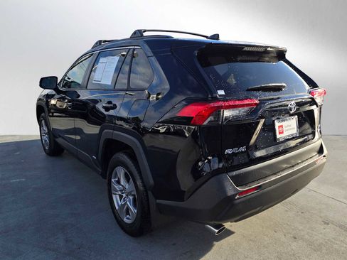 Used 2025 Toyota RAV4 XLE image 5