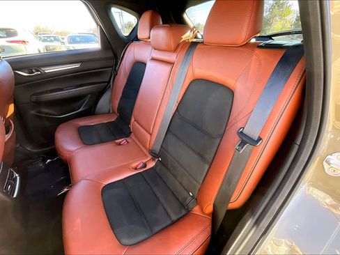 Used 2024 MAZDA CX-5 Carbon Edition image 19