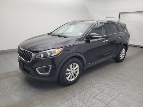 Used 2018 Kia Sorento AWD image 2