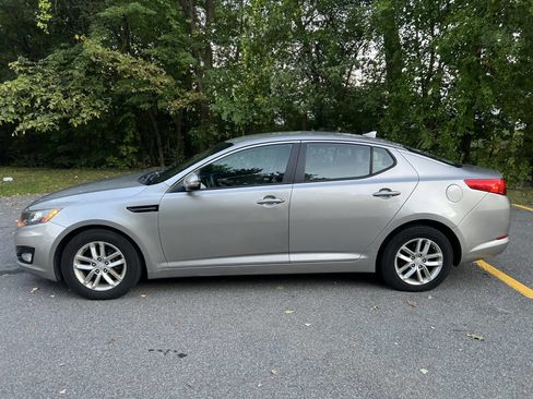 Used 2012 Kia Optima LX w/ Convenience Pkg image 4