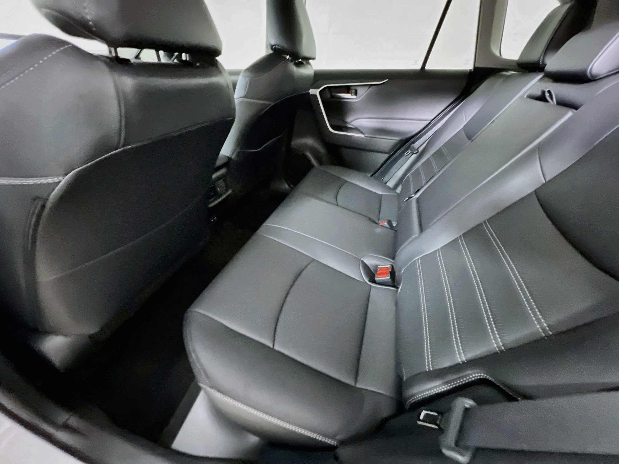 Used 2025 Toyota RAV4 XLE Premium w/ Weather Package FWD image 28
