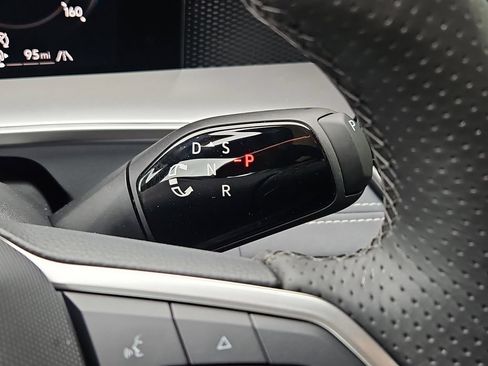 New 2026 Volkswagen Tiguan SE R-Line AWD/4WD image 18