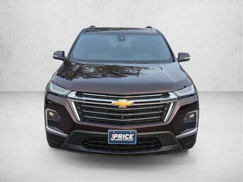 Certified 2023 Chevrolet Traverse LT w/ Rear Camera Mirror Package image 2