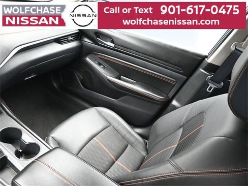 Used 2021 Nissan Altima 2.5 SR w/ SR Premium Package image 11