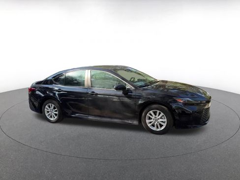 Used 2025 Toyota Camry LE image 2