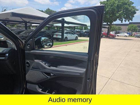 Used 2026 Lincoln Navigator Reserve AWD/4WD image 15