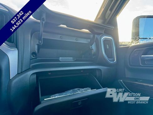 Used 2022 GMC Sierra 2500 SLE w/ SLE Value Package; image 22