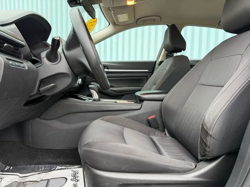 Used 2023 Nissan Altima 2.5 SV image 16