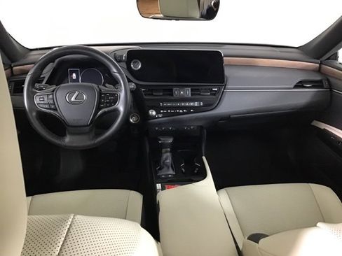 Used 2023 Lexus ES 300h w/ Premium Package image 13